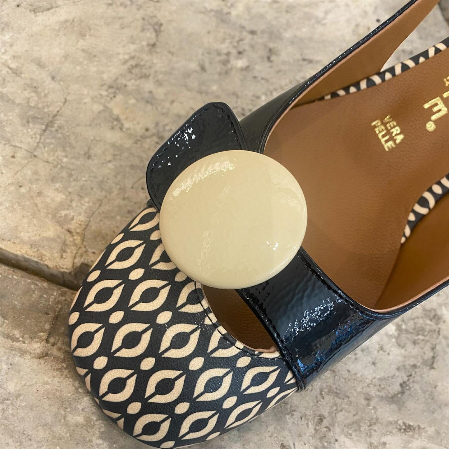 Slingback bicolore nera e panna