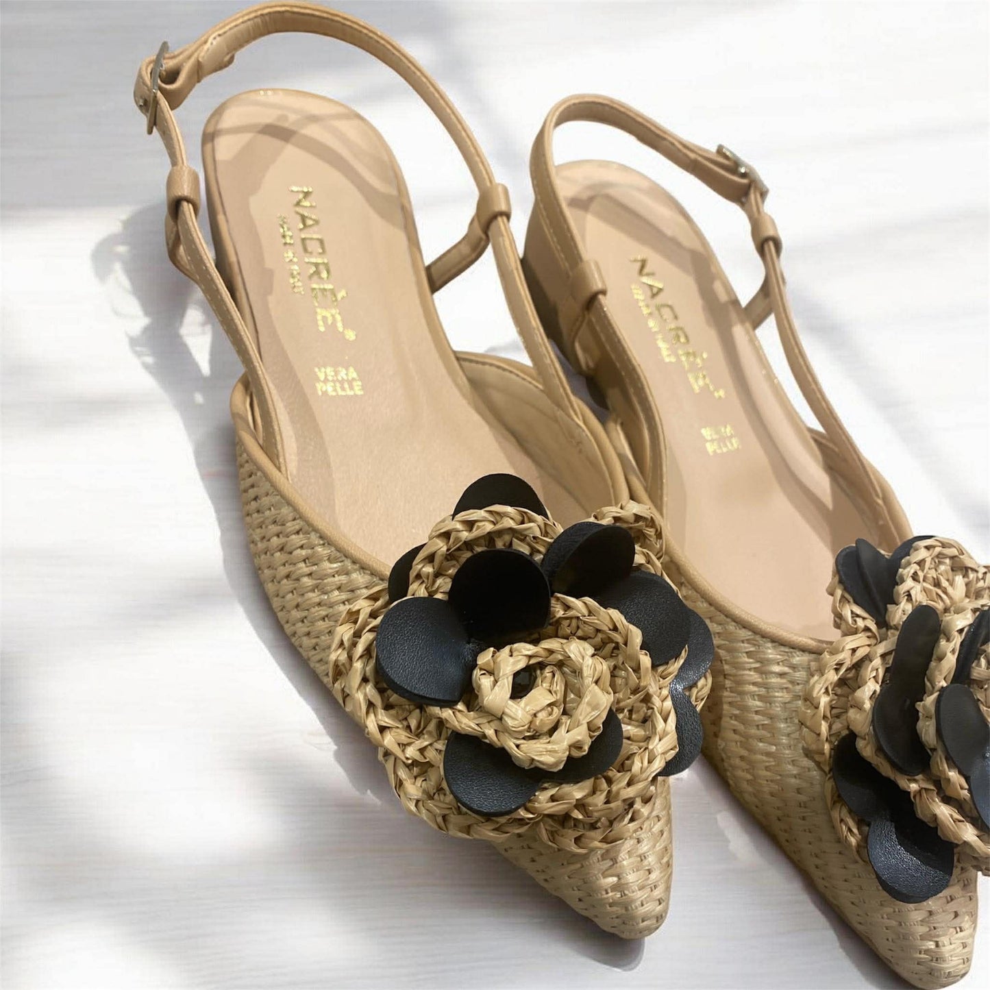 Slingback bassa con maxi fiore