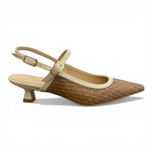 Scarpa beige con cinturino alla caviglia